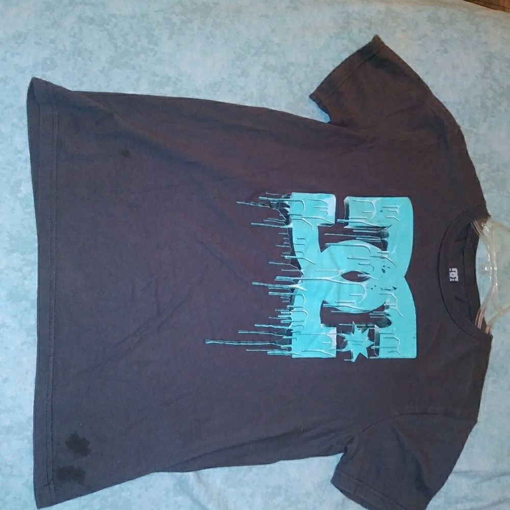 DC Teal and grey tee